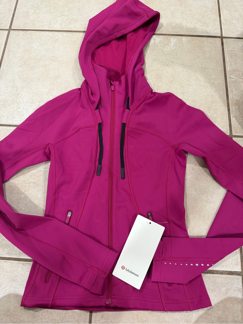 New lululemon Rain-Repellent run jacket